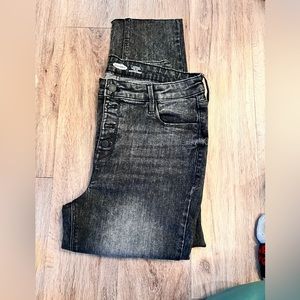 Old navy Rockstar super skinny size 12 women’s jeans very cute